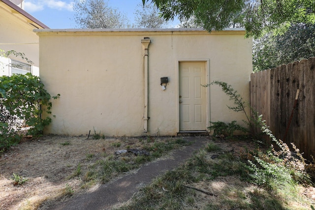 21552157 Butte St, Redding, CA 96003 - property entrance with stucco siding
