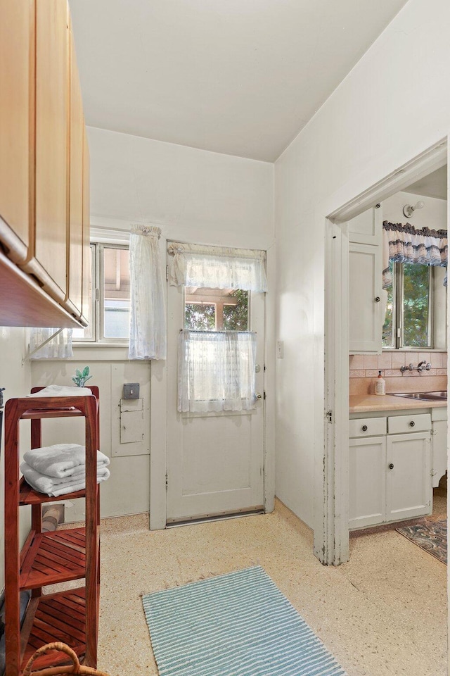 21552157 Butte St, Redding, CA 96003 - entryway with healthy amount of natural light