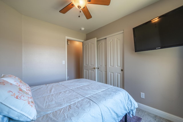 3388 Oak St, Anderson, CA 96007 - carpeted bedroom with a closet and ceiling fan