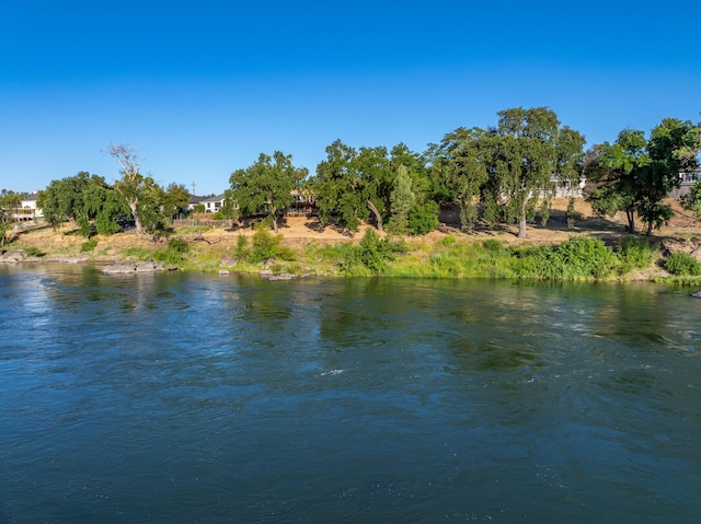 15460 China Rapids Dr, Red Bluff, CA 96080