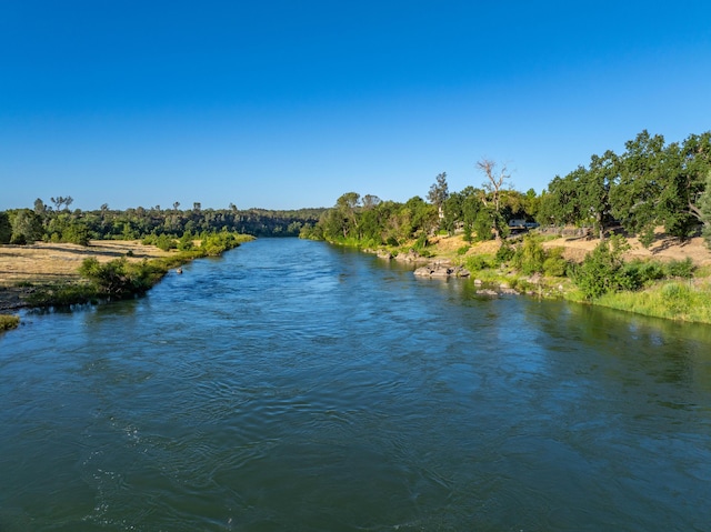 15460 China Rapids Dr, Red Bluff, CA 96080