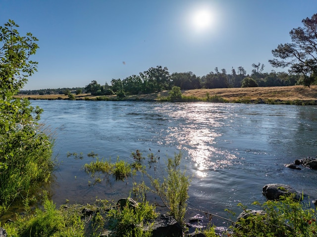 15460 China Rapids Dr, Red Bluff, CA 96080