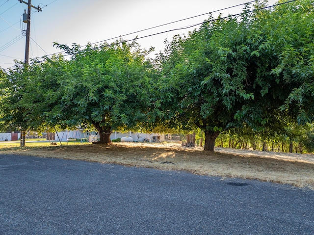 15460 China Rapids Dr, Red Bluff, CA 96080