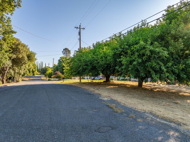 15460 China Rapids Dr, Red Bluff, CA 96080