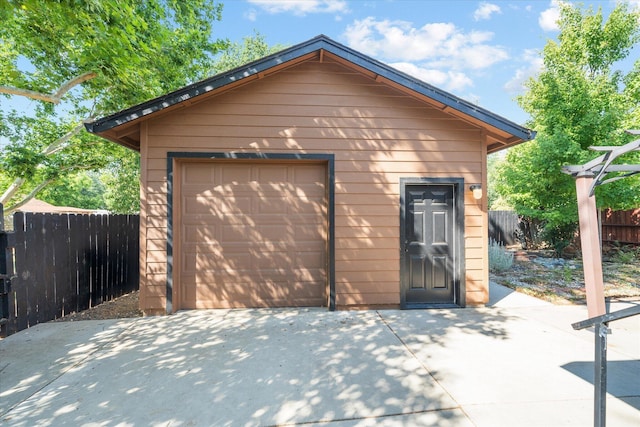 678 W St, Redding, CA 96001 - detached garage with concrete driveway
