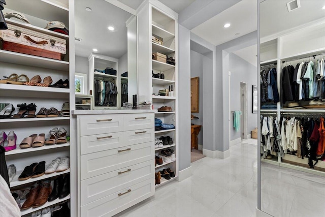 19580 Mockingbird Ln, Redding, CA 96002 - view of walk in closet