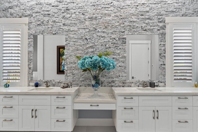 19580 Mockingbird Ln, Redding, CA 96002 - full bathroom featuring vanity and tile patterned flooring