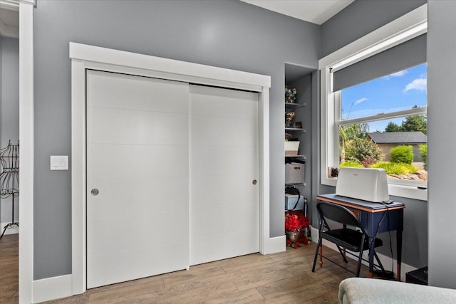 19580 Mockingbird Ln, Redding, CA 96002 - home office featuring wood finished floors