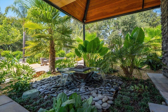 19580 Mockingbird Ln, Redding, CA 96002 - view of yard