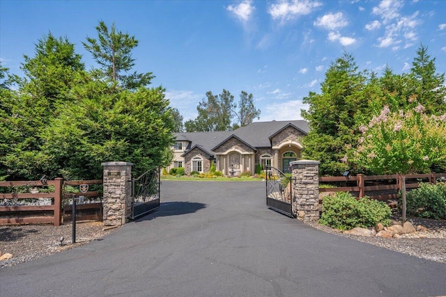 19580 Mockingbird Ln, Redding, CA 96002