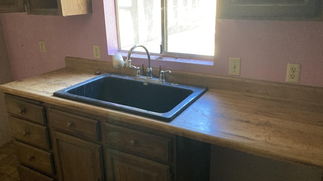770 Day Rd, Mcarthur, CA 96056 - kitchen with a sink