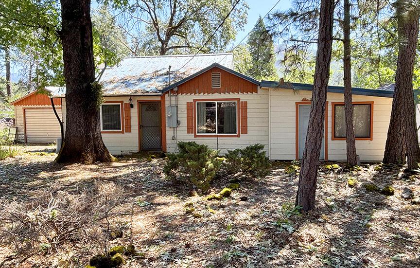 21423 Chamberlain St, Lakehead, CA 96051 - photo 1