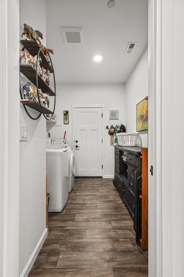 18710 Saddleback Ridge Rd, Cottonwood, CA 96022 - laundry area with dark wood finished floors and washer and dryer