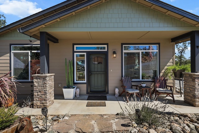 18710 Saddleback Ridge Rd, Cottonwood, CA 96022 - property entrance featuring a porch