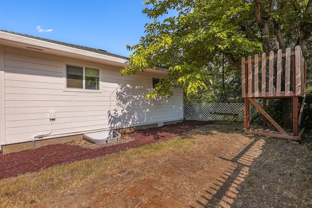 1575 Fig Ave, Redding, CA 96001 - view of yard