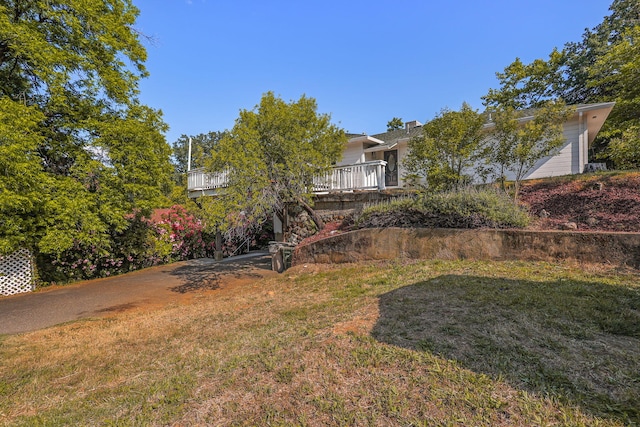 1575 Fig Ave, Redding, CA 96001 - view of green lawn