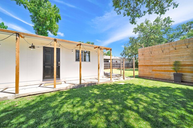 3075 Forest Hills Dr, Redding, CA 96002 - view of yard with a patio area