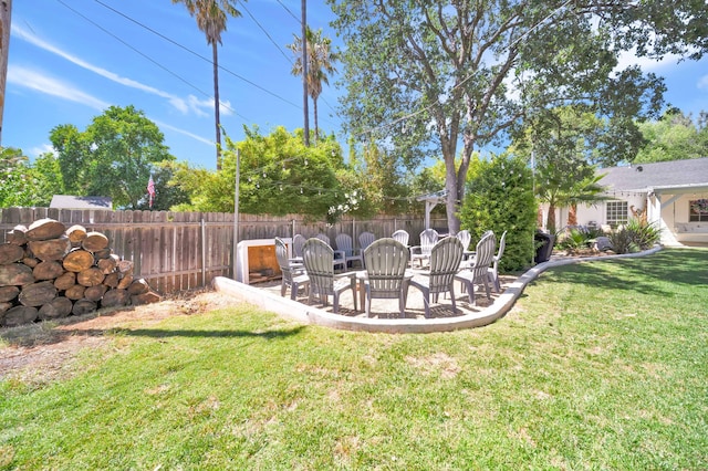 3075 Forest Hills Dr, Redding, CA 96002 - view of yard with a patio area