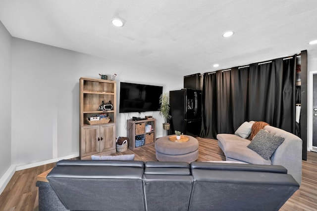 3075 Forest Hills Dr, Redding, CA 96002 - living area featuring recessed lighting and wood finished floors