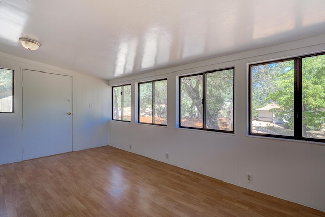 12194 Lake Blvd, Redding, CA 96001 - foyer entrance with wood finished floors and lofted ceiling