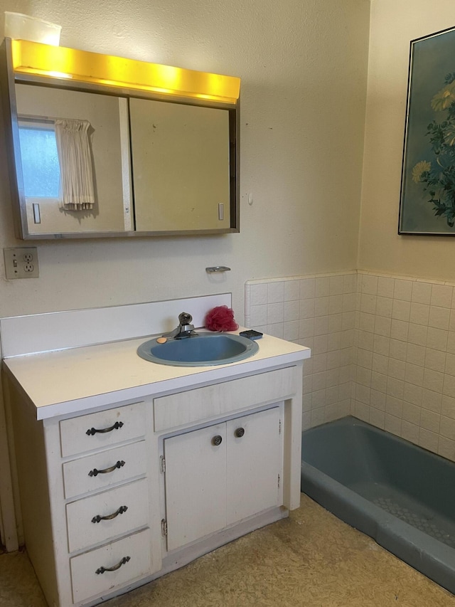 1110 Dusty Ln, Redding, CA 96002 - full bathroom featuring vanity and a bath