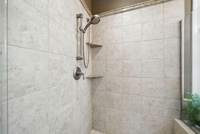 2110 Cilantro Dr, Redding, CA 96003 - full bath featuring tiled shower