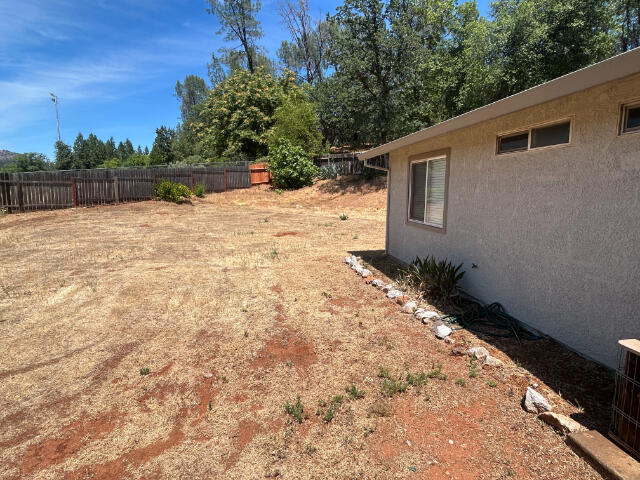 3995 Vassar Way, Shasta Lake, CA 96019 - view of yard