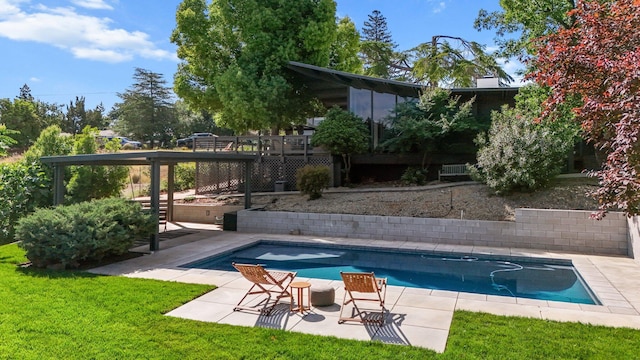 3540 Scenic Dr, Redding, CA 96001 - outdoor pool with a patio and a lawn