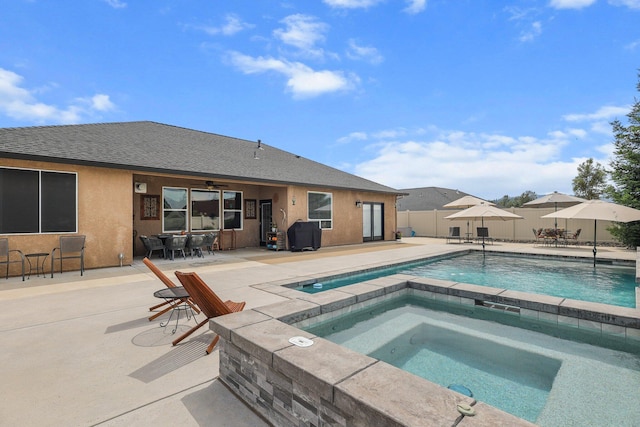 4075 Pembroke Ln, Shasta Lake, CA 96019 - view of pool featuring a patio area, outdoor dining space, ceiling fan, and a pool with connected hot tub