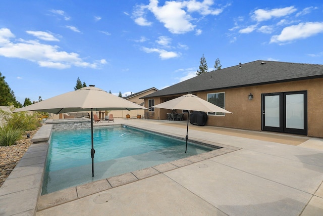 4075 Pembroke Ln, Shasta Lake, CA 96019 - view of pool featuring a patio and a pool with connected hot tub