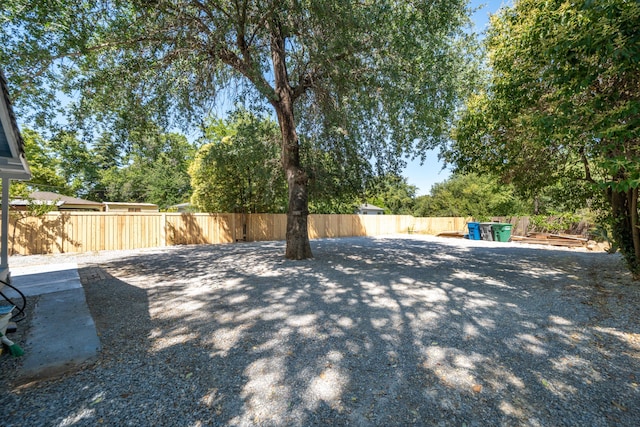 4725 Cedars Rd, Redding, CA 96001 - view of yard