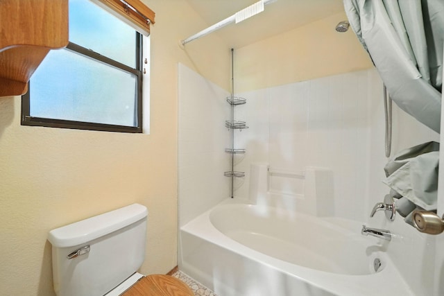 2585 Meadowview Dr, Red Bluff, CA 96080 - bathroom with shower / tub combo with curtain and toilet