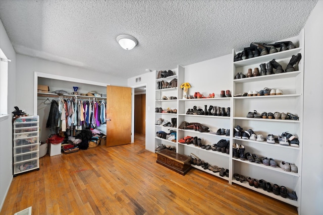 4215 Oro St, Redding, CA 96002 - walk in closet featuring wood finished floors