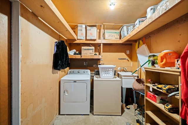 4215 Oro St, Redding, CA 96002 - washroom with independent washer and dryer
