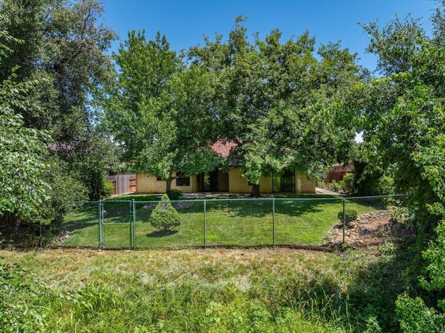 3628 Somerset Ave, Redding, CA 96002 - view of fenced backyard