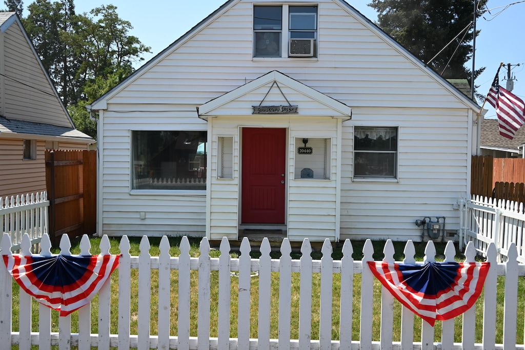 20440 Michigan St, Burney, CA 96013 - bungalow-style home featuring a fenced front yard