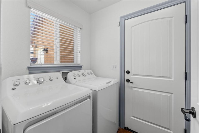 2236 Lonigan Ct, Redding, CA 96001 - washroom featuring independent washer and dryer