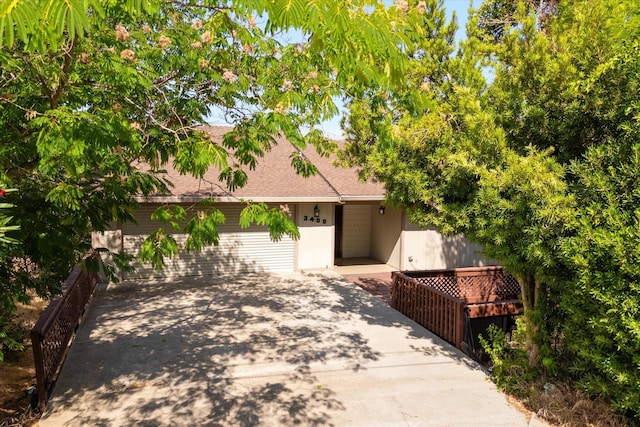 3400 Hillcrest St, Redding, CA 96001 - view of front facade featuring a shingled roof