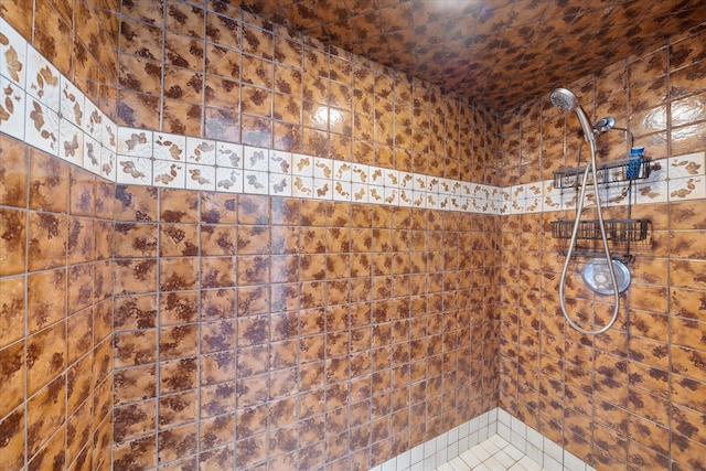 3400 Hillcrest St, Redding, CA 96001 - bathroom with tiled shower