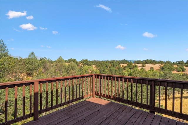 3400 Hillcrest St, Redding, CA 96001 - view of wooden terrace
