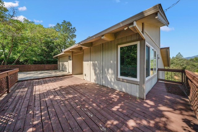 3400 Hillcrest St, Redding, CA 96001 - view of wooden deck