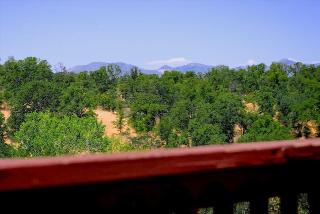 3400 Hillcrest St, Redding, CA 96001 - view of mountain backdrop featuring a heavily wooded area