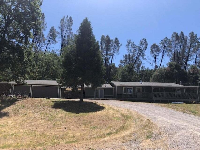 21657 W Elk Trl, Redding, CA 96003 - view of dirt / gravel driveway