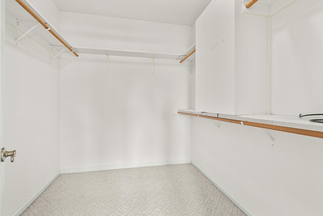 19258 Granola Way, Cottonwood, CA 96022 - spacious closet featuring light floors
