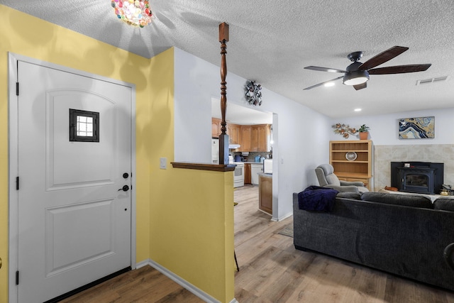 318 Newport Dr, Redding, CA 96001 - photo 3