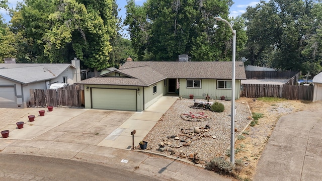 318 Newport Dr, Redding, CA 96001 - photo 1