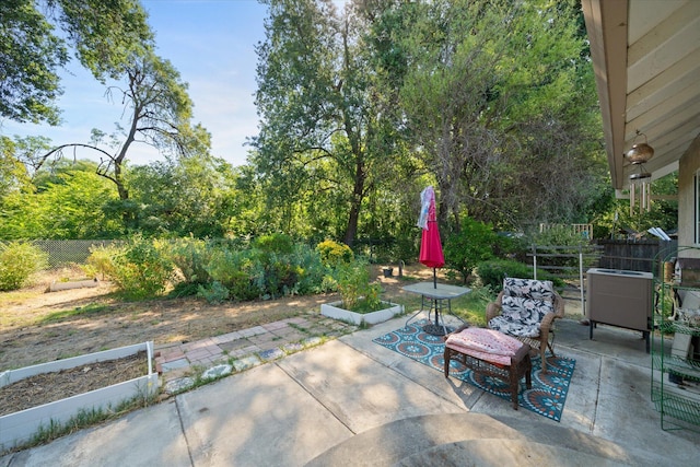 2790 Citrine Ave, Redding, CA 96001 - view of patio with outdoor dining space