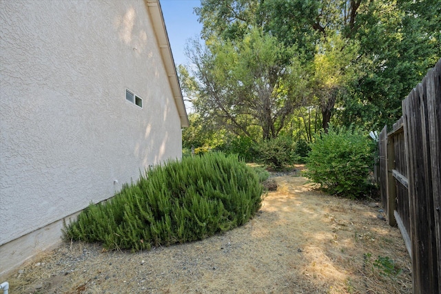 2790 Citrine Ave, Redding, CA 96001 - view of yard