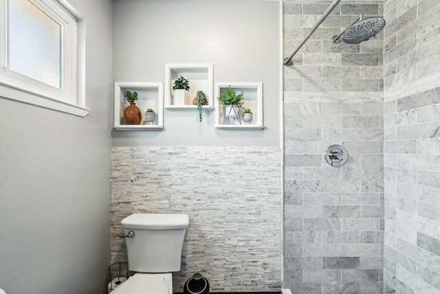 4020 Oro St, Redding, CA 96001 - bathroom with a tile shower and toilet