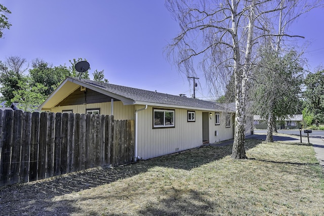 210 Sherman St, Yreka, CA 96097 - view of side of home featuring roof with shingles